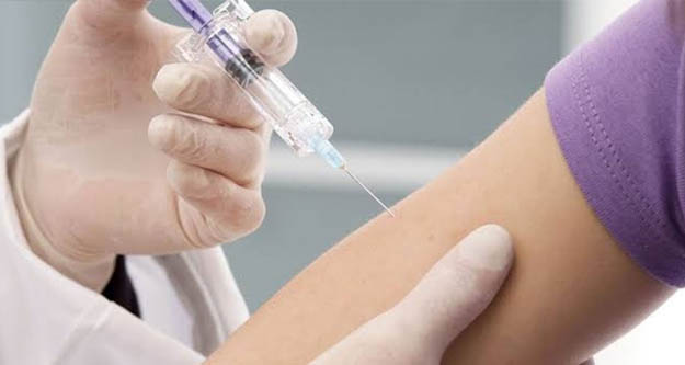 Türkiye'de koronavirüs aşısı olanların sayısı 2 milyonu aştı