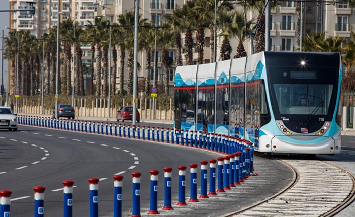 İzmir'de toplu ulaşıma yeni tarifeler
