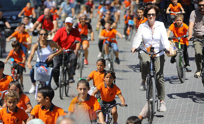 Öğrenciler okula bisikletle gittiler
