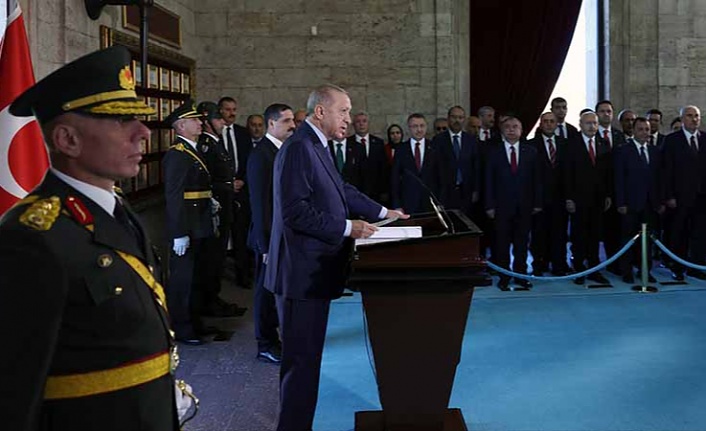Erdoğan, Anıtkabir'de TOGG'a dikkat çekti