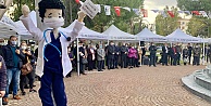 Karşıyaka'da Sağlık Emekçilerine Saygı Anıtı’ açıldı