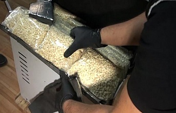 Ekmek dilimleme makinesinden 75 bin adet uyuşturucu hap çıktı