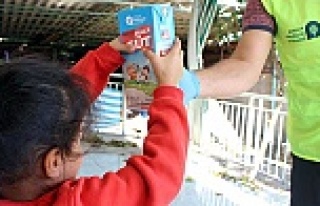 Alanya’da 6 ayda 17 bin 672 litre süt dağıtıldı