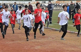 Gençler Atatürk için koştu