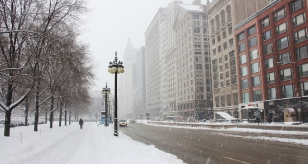 Chicago'yu kar fırtınası vurdu