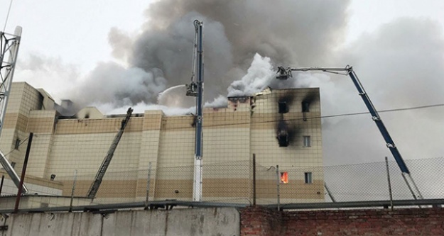 Rusya’da alışveriş merkezinde yangın: 53 ölü