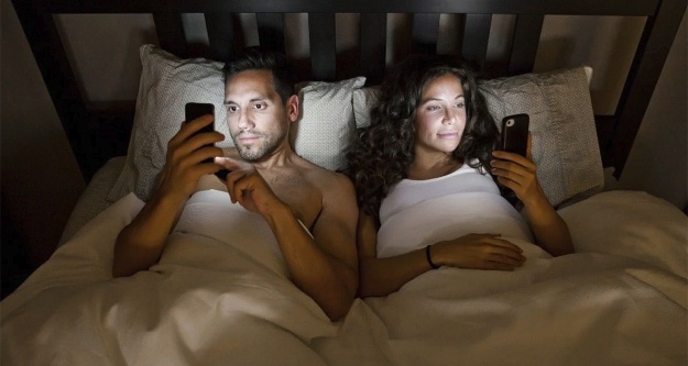 Teknoloji giren yataktan uyku kaçıyor