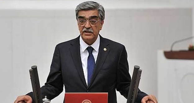 MHP eski Milletvekili Mehmet Necmettin Ahrazoğlu hayatını kaybetti