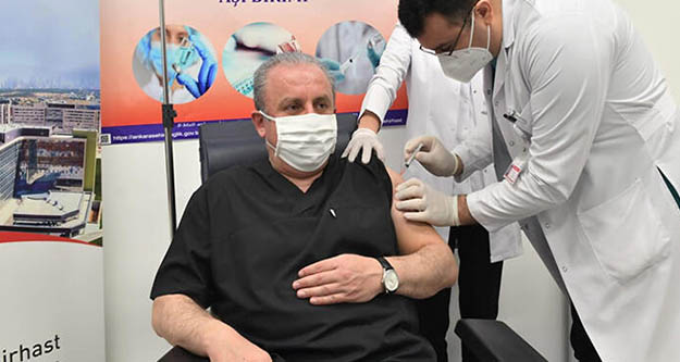 TBMM Başkanı Mustafa Şentop, COVİD-19 aşısı oldu