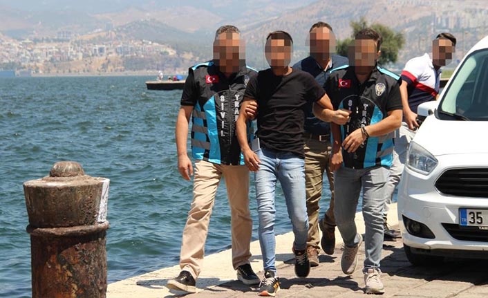 İzmir'de 65 korsan otoparkçı yakalandı