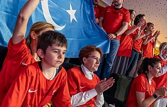 Akşener: Türkiye-Çin voleybol maçını izledi