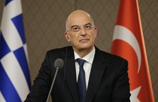 Yunan Dışişleri Bakanı Türkiye'yi hedef...